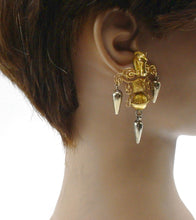 Charger l'image dans la galerie, Exquisite Antique Equestrian Horse Etruscan Revival Gold Drop Earrings