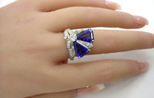 Load image into Gallery viewer, Dramatic Art Deco VS Diamond Sapphire Platinum Cocktail Ring