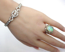 Carica l'immagine nel visualizzatore di Gallery, Vintage Opal Diamond 14k Gold Halo Cocktail Ring