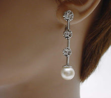 Charger l'image dans la galerie, Antique 1.00 Ct. Old Cut Diamond Pearl Platinum Earrings