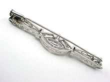 Charger l'image dans la galerie, Rare Art Deco 2.60 Ct Diamond Platinum Ribbon Pin Brooch