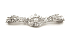 Charger l'image dans la galerie, Rare Art Deco 2.60 Ct Diamond Platinum Ribbon Pin Brooch