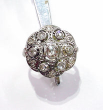 Charger l'image dans la galerie, Platinum Antique Edwardian Belle Époque Diamond Dinner Engagement Ring
