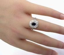 Carica l&#39;immagine nel visualizzatore di Gallery, Classic Art Deco Diamond Platinum Halo Engagement Cocktail Ring

