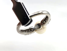 Load image into Gallery viewer, Vintage Platinum Classic Pearl Engagement Ring
