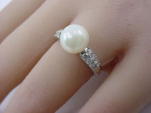 Load image into Gallery viewer, Vintage Platinum Classic Pearl Engagement Ring
