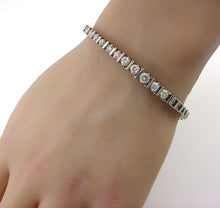 Charger l&#39;image dans la galerie, SALE--Lovely Classic 2.50 Ct Diamond Unusual Graduated  14k White Gold Tennis Bracelet

