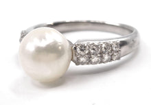 Load image into Gallery viewer, Vintage Platinum Classic Pearl Engagement Ring
