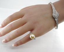 Charger l&#39;image dans la galerie, Luminous Edwardian 2.00 Ct Diamond Platinum 14k Gold  Hinged Bangle Bracelet
