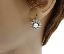 画像をギャラリービューアに読み込む, Antique Edwardian 1.80 Ct Diamond Pearl Halo Drop Silver Top Gold Earrings
