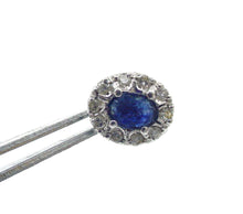 Charger l&#39;image dans la galerie, Sweet Sapphire Diamond 18k White Gold Halo Earrings
