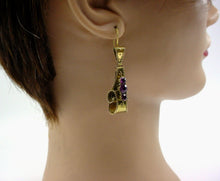 Charger l&#39;image dans la galerie, Lovely Antique Victorian Garnet 14k Yellow Gold Drop Earrings
