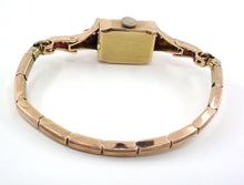 Carica l&#39;immagine nel visualizzatore di Gallery, Retro 1940s Helbros Ruby Diamond 14k Rose Gold Bracelet Watch
