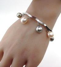Load image into Gallery viewer, Vintage Pearl 14k Gold Bangle Bracelet
