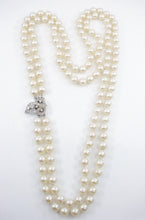 Charger l&#39;image dans la galerie, Diamond Cultured Pearl Double Strand 14k White Gold Necklace

