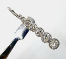 Carica l&#39;immagine nel visualizzatore di Gallery, Very Fine Platinum Edwardian Belle Époque 2.00 Ct Diamond Drop Earrings
