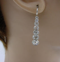 Carica l&#39;immagine nel visualizzatore di Gallery, Very Fine Platinum Edwardian Belle Époque 2.00 Ct Diamond Drop Earrings
