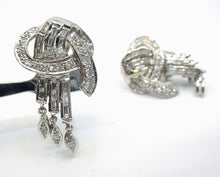 Load image into Gallery viewer, Striking Platinum Retro 1.40ctw Diamond Drop Earrings

