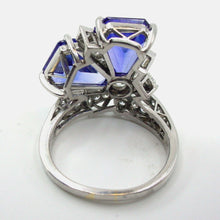 Carica l&#39;immagine nel visualizzatore di Gallery, Dramatic Art Deco VS Diamond Sapphire Platinum Cocktail Ring
