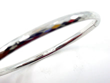 Load image into Gallery viewer, Sleek Wearable Platinum Hammered Bangle Bracelet--10 grams
