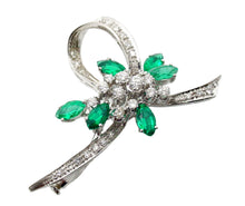 Charger l&#39;image dans la galerie, Charming Old Cut Diamond Synthetic Emerald 18k White Gold Ribbon Brooch
