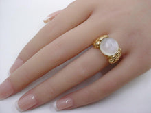 Carica l'immagine nel visualizzatore di Gallery, Rare Cat's Eye Moonstone Art Nouveau Floral Mounting 14k Gold Cocktail Ring
