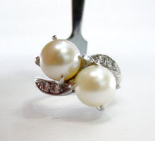 Load image into Gallery viewer, Elegant Vintage Toi et Moi Diamond Pearl Platinum Engagement Cocktail Ring
