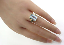 Load image into Gallery viewer, Stunning Retro 1940s Aquamarine 18k Yellow Gold Cocktail Ring
