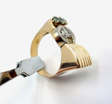 画像をギャラリービューアに読み込む, Handsome Retro 1940 Diamond 18k Gold "Tank" Cocktail Ring
