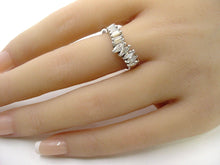 Charger l'image dans la galerie, Sleek 1.05 Ct. Mixed Cut Diamond Chevron 14K White Gold Cocktail Ring
