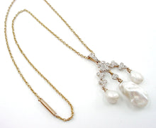 Charger l&#39;image dans la galerie, Edwardian Antique Platinum Pearl 3-Drop 18k Gold Pendant
